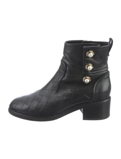 Pre-owned Chanel 2017 Interlocking Cc Logo Boots In Black