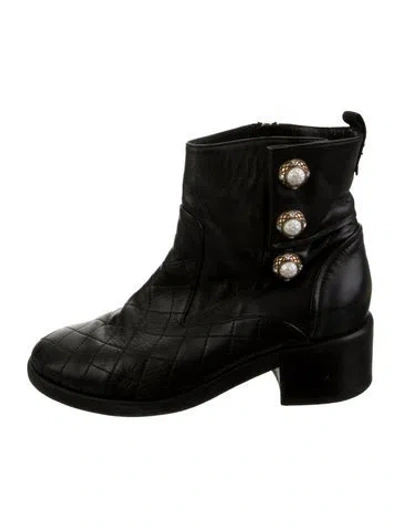 Pre-owned Chanel 2017 Interlocking Cc Logo Boots In Black