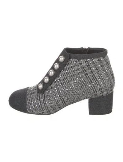 Pre-owned Chanel 2017 Interlocking Cc Logo Boots In Grey
