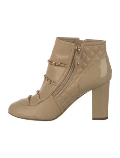 Pre-owned Chanel 2017 Interlocking Cc Logo Boots In Neutral