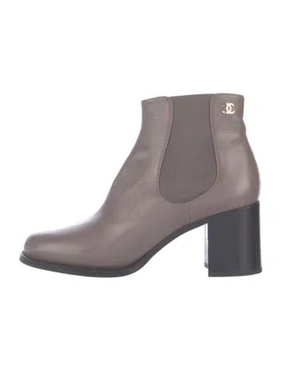 Pre-owned Chanel 2017 Interlocking Cc Logo Chelsea Boots In Brown