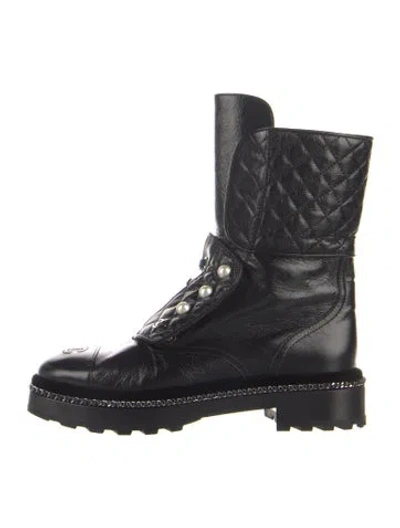 Pre-owned Chanel 2017 Interlocking Cc Logo Combat Boots In Black