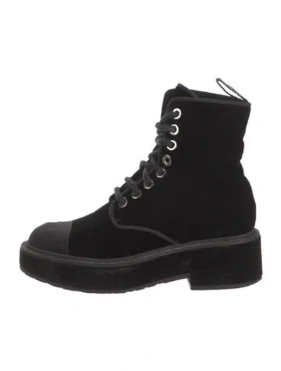Pre-owned Chanel 2017 Interlocking Cc Logo Combat Boots In Black