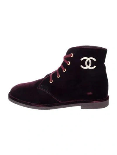 Pre-owned Chanel 2017 Interlocking Cc Logo Lace-up Boots In Burgundy