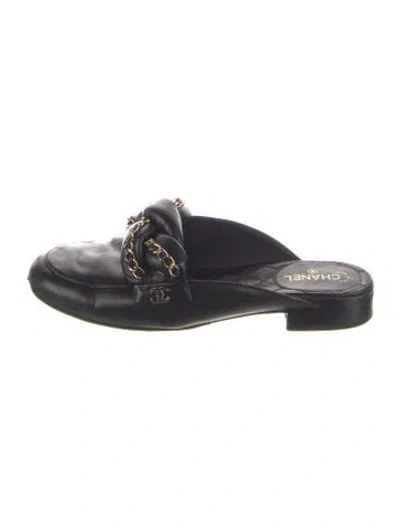 Pre-owned Chanel 2017 Interlocking Cc Logo Mules In Black