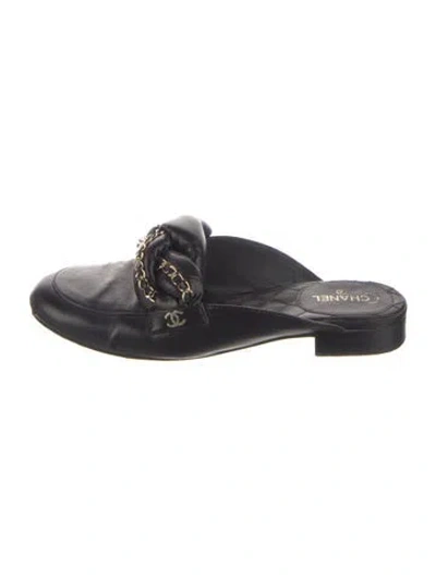 Pre-owned Chanel 2017 Interlocking Cc Logo Mules In Black