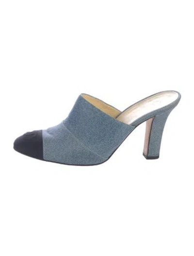 Pre-owned Chanel 2017 Interlocking Cc Logo Mules In Blue