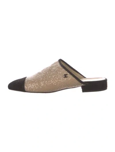 Pre-owned Chanel 2017 Interlocking Cc Logo Mules In Neutral