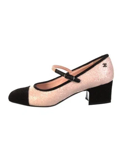 Pre-owned Chanel 2017 Interlocking Cc Logo Pumps In Pink