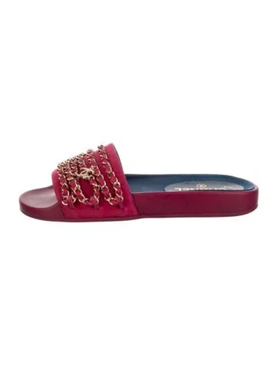 Pre-owned Chanel 2017 Interlocking Cc Logo Slides In Burgundy