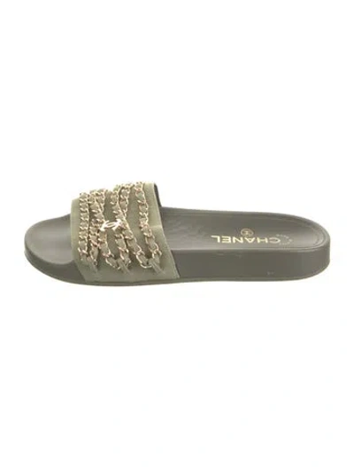 Pre-owned Chanel 2017 Interlocking Cc Logo Slides In Green