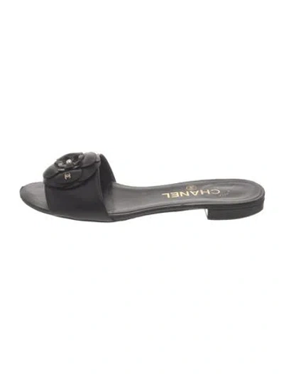 Pre-owned Chanel 2017 Interlocking Cc Logo Slides In Grey