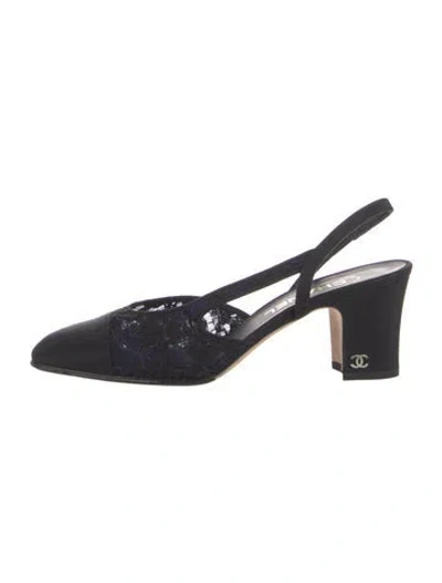 Pre-owned Chanel 2017 Interlocking Cc Logo Slingback Pumps In Black