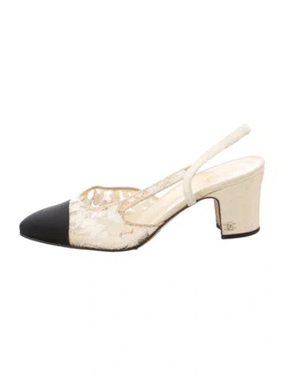 Pre-owned Chanel 2017 Interlocking Cc Logo Slingback Pumps In Neutral