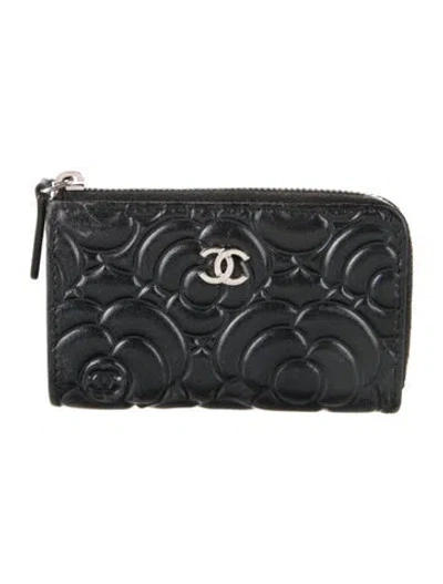 Pre-owned Chanel 2017 Interlocking Cc Logo Wallet In Black
