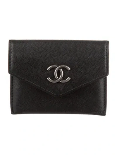 Pre-owned Chanel 2017 Paris-cosmopolite Compact Wallet In Black