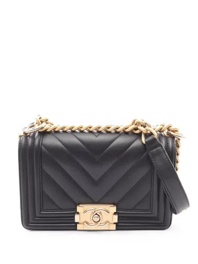 Pre-owned Chanel 2017-2018 Boy Chevron Shoulder Bag In Black