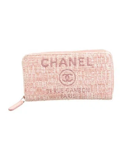 Pre-owned Chanel 2017-2018 Deauville Continental Wallet In Pink
