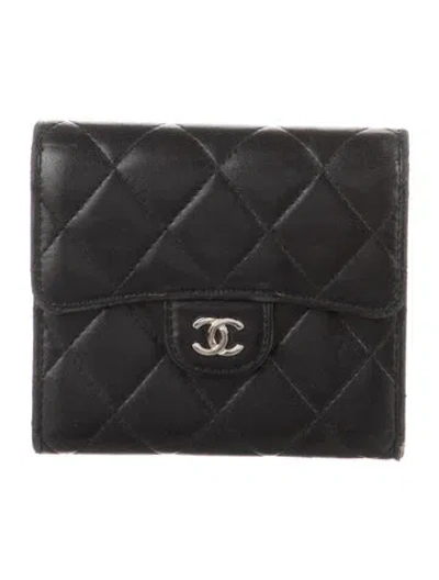 Pre-owned Chanel 2017-2018 Interlocking Cc Logo Compact Wallet In Black