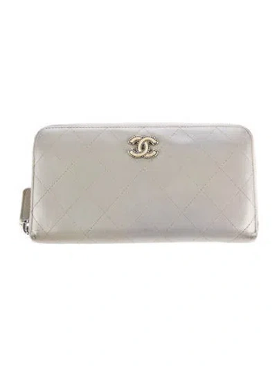 Pre-owned Chanel 2017-2018 Interlocking Cc Logo Continental Wallet In Gray