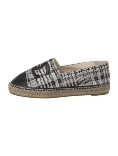 Pre-owned Chanel 2017-2018 Interlocking Cc Logo Espadrilles In Black