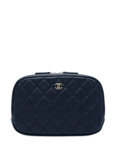 Pre-owned Chanel 2017-2018 Large Quilted Caviar Curvy Cosmetic Pouch In 蓝色