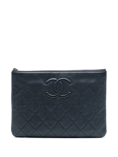 Pre-owned Chanel 2017-2018 Medium Cc Quilted Caviar O Case Clutch Bag In Black