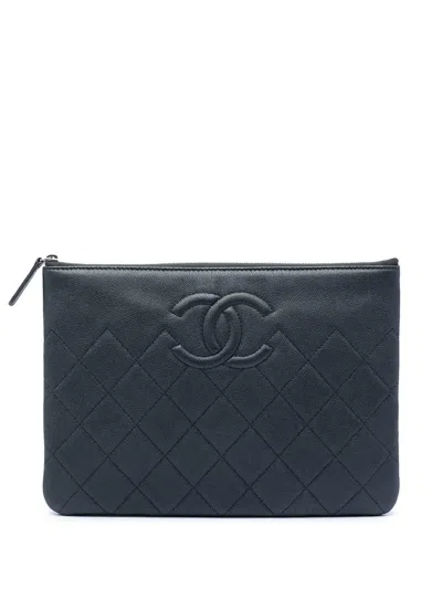 Pre-owned Chanel 2017-2018 Medium Cc Quilted Caviar O Case Clutch Bag In Black