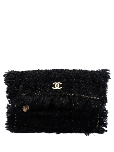 Pre-owned Chanel 2017-2018 Paris Cosmopolite Tweed Fringe Clutch Bag In Black