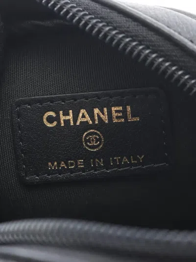 Pre-owned Chanel 2018-2019 Cc Calfskin Round Coin Pouch In Black