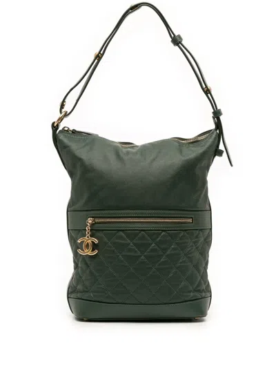 Pre-owned Chanel 2018-2019 Cc Quilted Caviar Casual Style Hobo Bag In Green