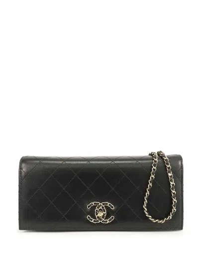 Pre-owned Chanel 2018-2019 Cc Stitched Lambskin Clutch With Chain Crossbody Bag In Black