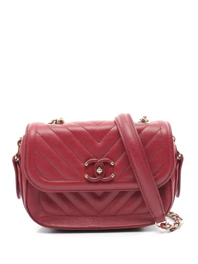 Pre-owned Chanel 2018-2019 Chevron Flap Shoulder Bag In Red