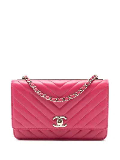 Pre-owned Chanel 2018-2019 Chevron Lambskin Trendy Cc Chain Wallet On Chain Crossbody Bag In Pink