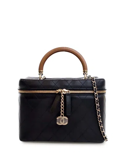 Pre-owned Chanel 2018-2019 Large Quilted Lambskin Knock On Wood Case Vanity Bag