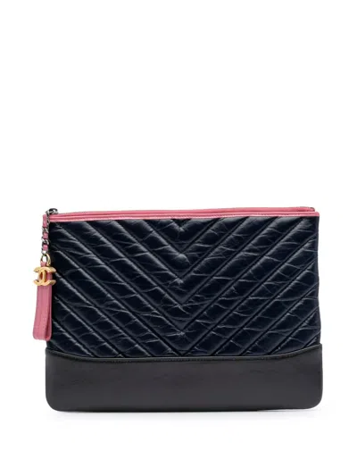 Pre-owned Chanel 2018-2019 Medium Chevron Aged Calfskin Gabrielle Cosmetic Clutch Bag