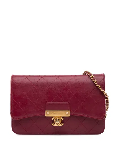 Pre-owned Chanel 2018-2019 Stitched Goatskin Golden Cc Wallet On Chain Crossbody Bag In Red
