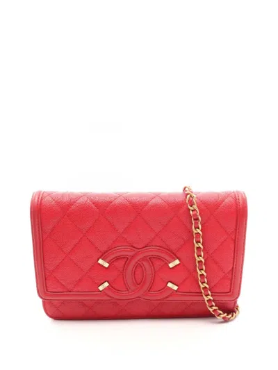 Pre-owned Chanel 2018 Caviar Cc Filigree Wallet On Chain Crossbody Bag In Red