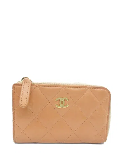 Pre-owned Chanel 2018 Cc Diamond-quilted Wallet In Neutrals
