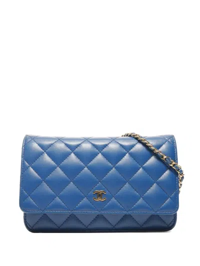 Pre-owned Chanel 2018 Chain Quilted Wallet In Blue
