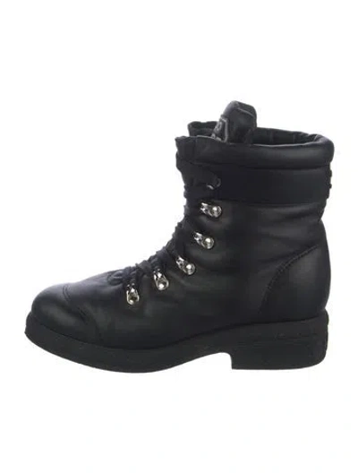 Pre-owned Chanel 2018 Coco Neige Lace-up Boots In White