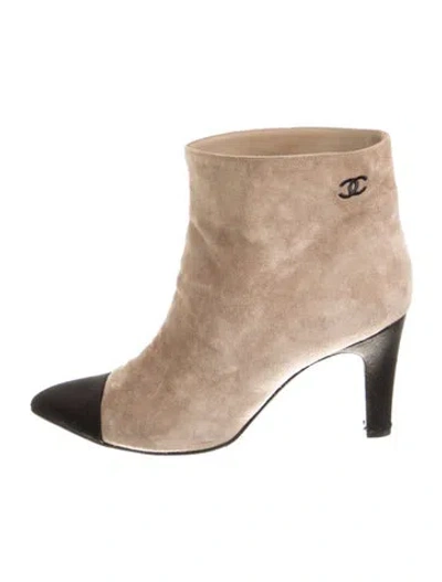 Pre-owned Chanel 2018 Interlocking Cc Logo Boots