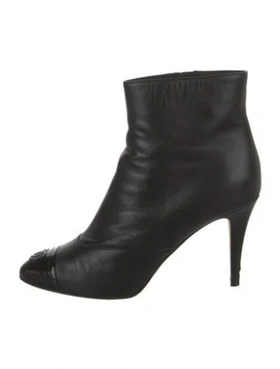 Pre-owned Chanel 2018 Interlocking Cc Logo Boots In Black