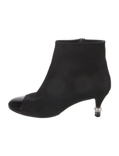 Pre-owned Chanel 2018 Interlocking Cc Logo Boots In Black