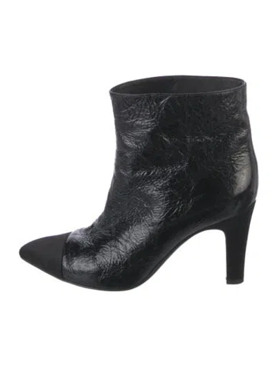Pre-owned Chanel 2018 Interlocking Cc Logo Boots In Black