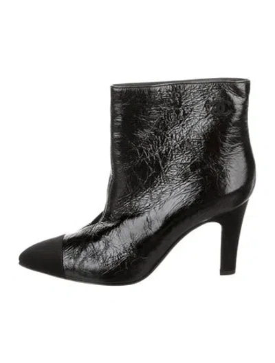 Pre-owned Chanel 2018 Interlocking Cc Logo Boots In Black