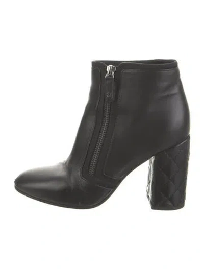 Pre-owned Chanel 2018 Interlocking Cc Logo Boots In Black