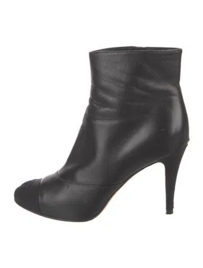 Pre-owned Chanel 2018 Interlocking Cc Logo Boots In Black