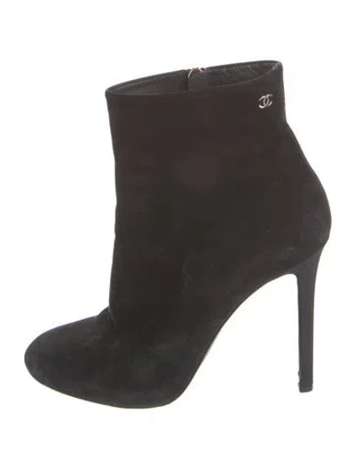 Pre-owned Chanel 2018 Interlocking Cc Logo Boots In Black