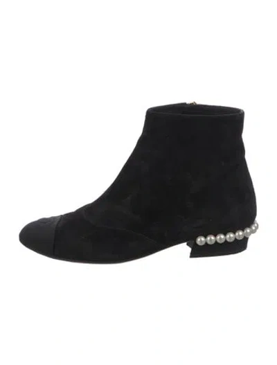 Pre-owned Chanel 2018 Interlocking Cc Logo Boots In Black